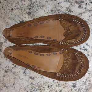 Xhilaration Tribal Moccasin Flats size 8½